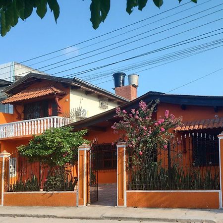 El Jaguar Casa Hotel Leticia Luaran gambar